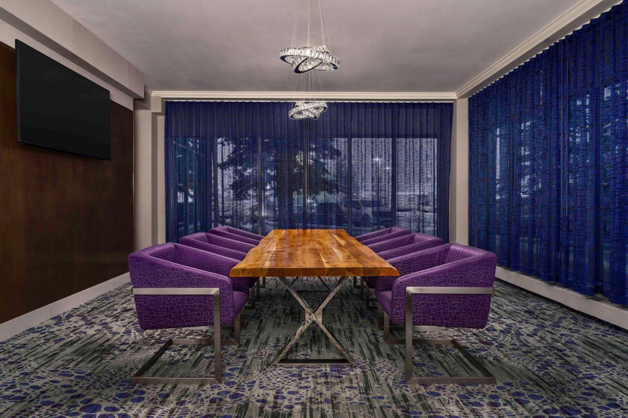 Hotel Hilton Garden Airport 3*