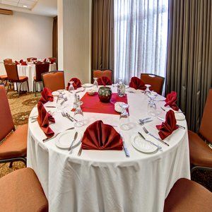 Hilton Garden Airport 3* Calgary