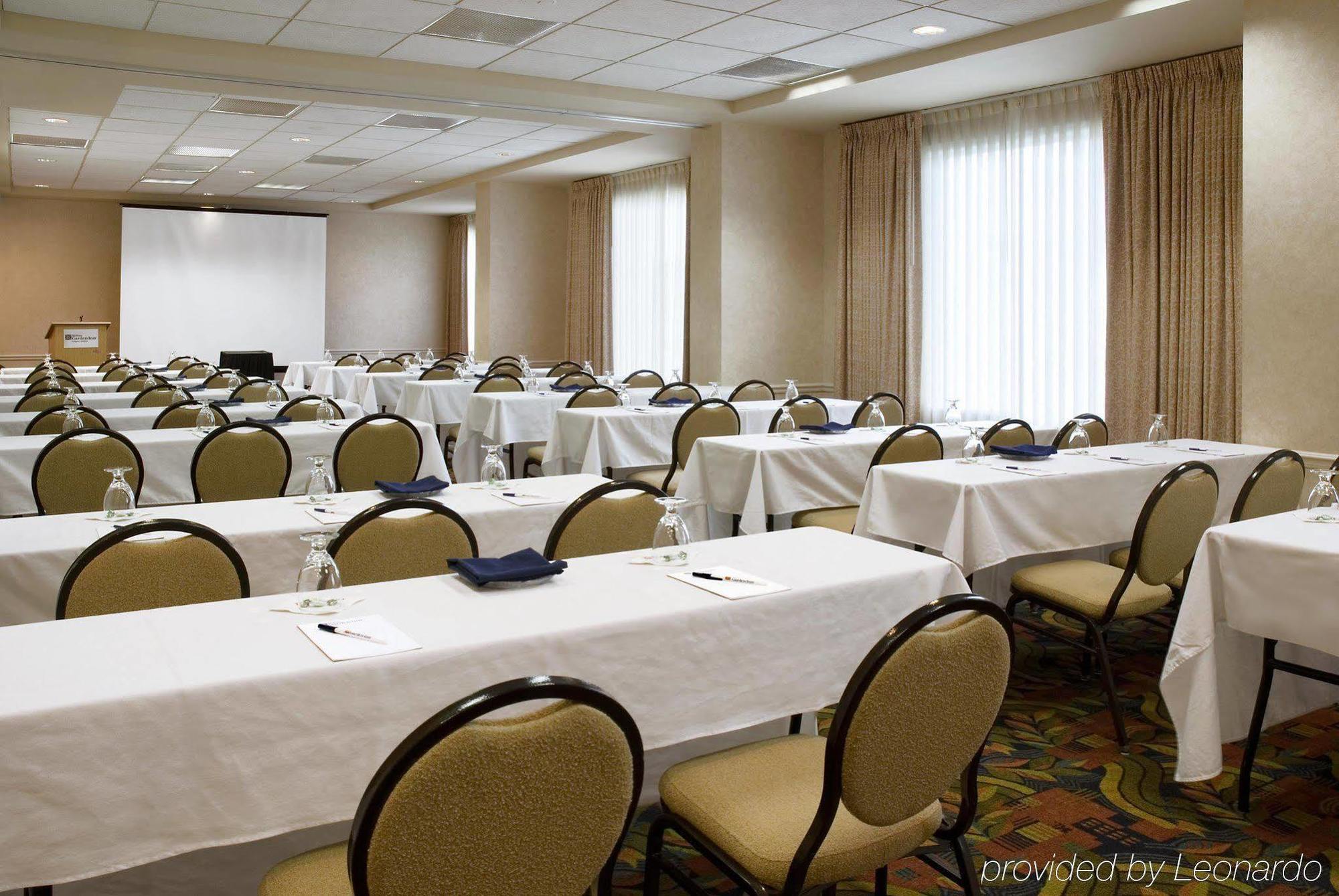 Hilton Garden Airport 3* Calgary