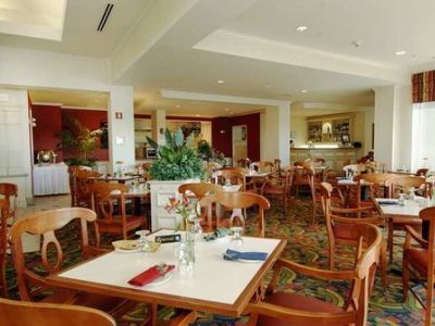 Hilton Garden Airport